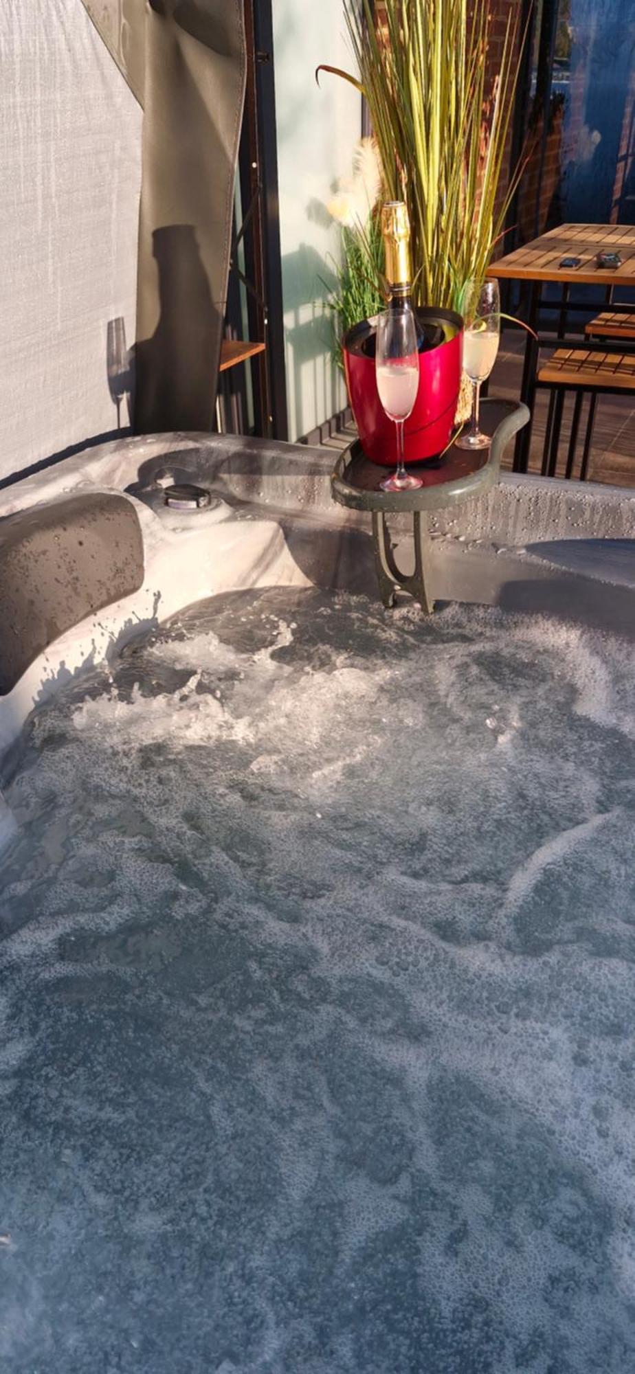 Au Petit Seny, Gite Charme Et Nature Avec Jacuzzi Pro Tinlot Buitenkant foto